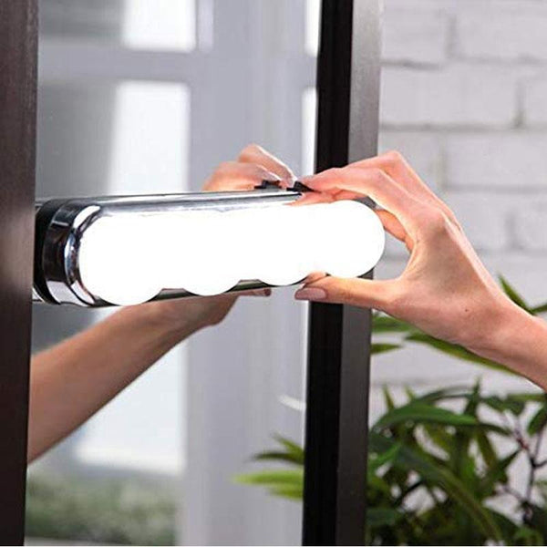 4 Bulb Makeup Mirror Light